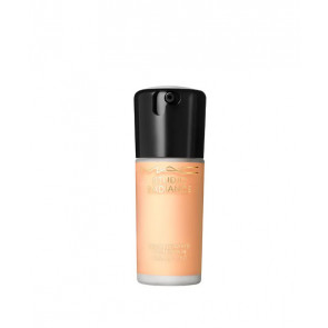 MAC Studio Radiance Serum-Powered Foundation - NC20