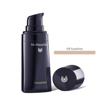 Dr. Hauschka FOUNDATION - 04 Hazelnut 30 ml