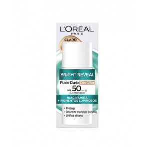 L'Oréal Bright Reveal Niacinamida Fluido diario con color SPF50 - Claro 50 ml