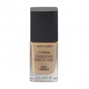 Wet N Wild PhotoFocus Dewy Foundation - Classic beige 30 ml